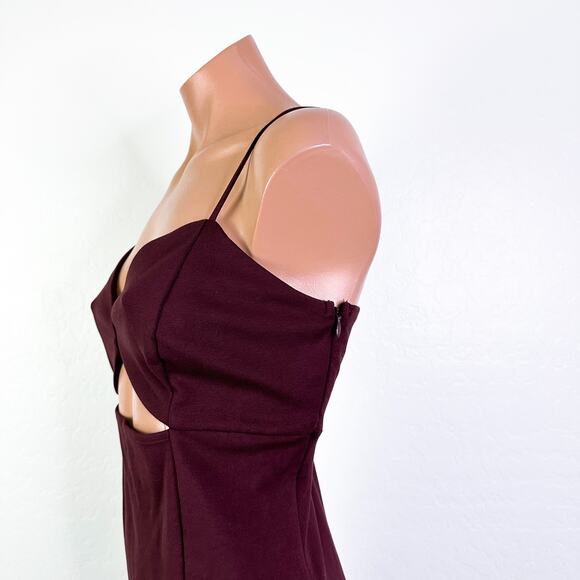 SOCIALITE Cutout Sweetheart Neckline Slit Knit Midi Dress Maroon Size L NWT NEW - Picture 8 of 12